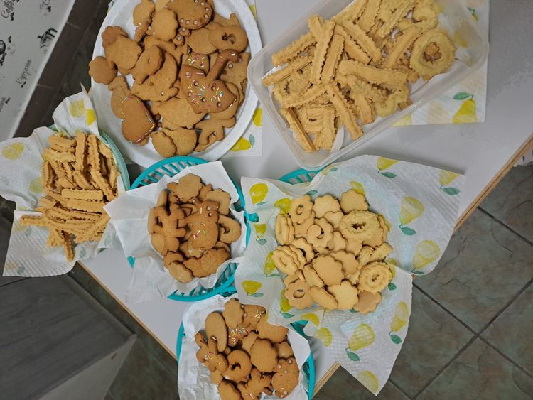 Jókedv és egy tál süti