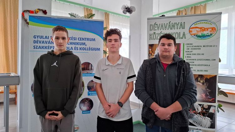 „Szeresd a pingvint!” versenyre való felkészülés