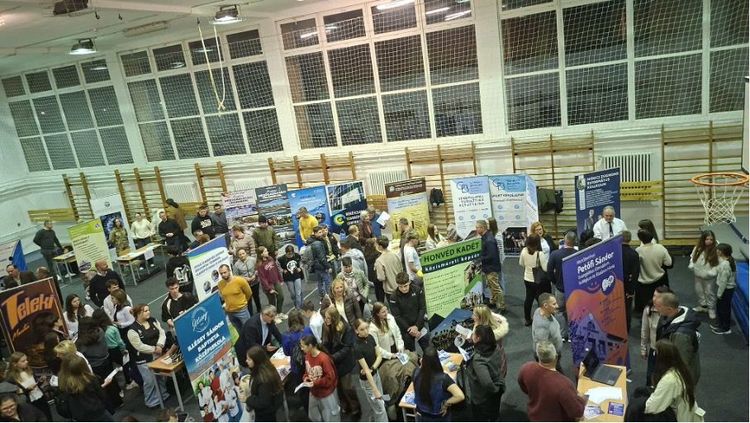 PÁLYAVÁLASZTÁSI BÖRZE és SZÜLŐI ÉRTEKEZLETEK