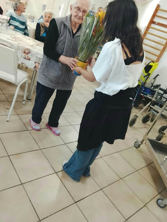 Rohan az idő..