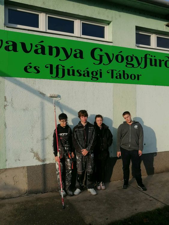 Karácsonyi karitatív festő munkák a Dévaványai Strandfürdő és Gyógyászaton