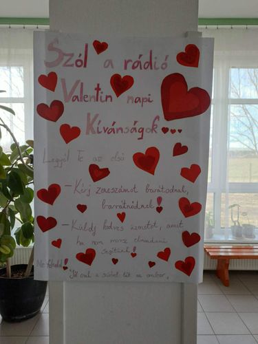 Dallamok ajándékba