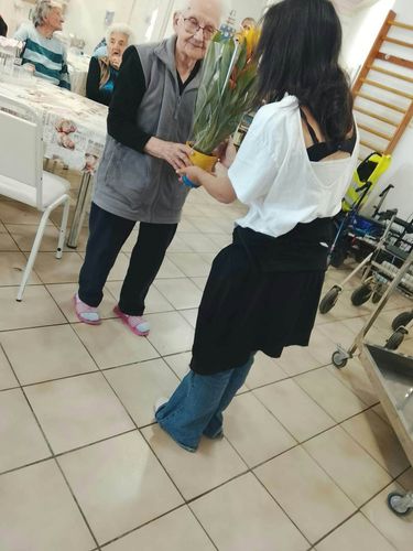 Rohan az idő..